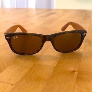 Ray Ban New Wayfarer Sunglasses